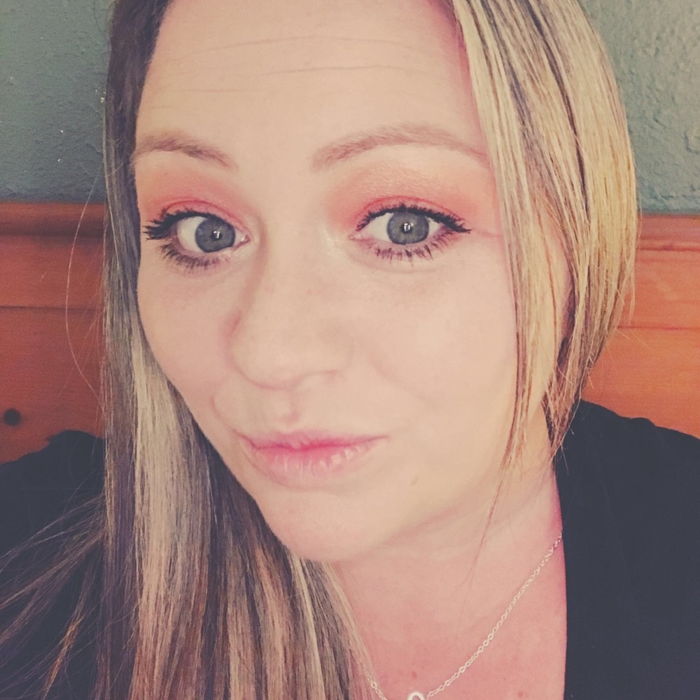 Meet your Posher, April